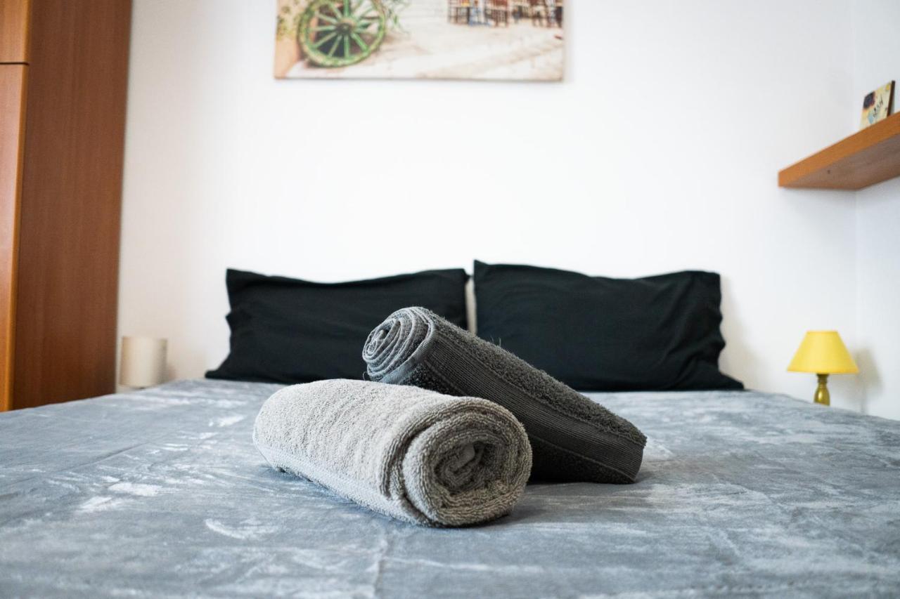 Nonna Pina Guest House Moderno Appartamento Vicino Metro AWifi,Netflix Рим Экстерьер фото