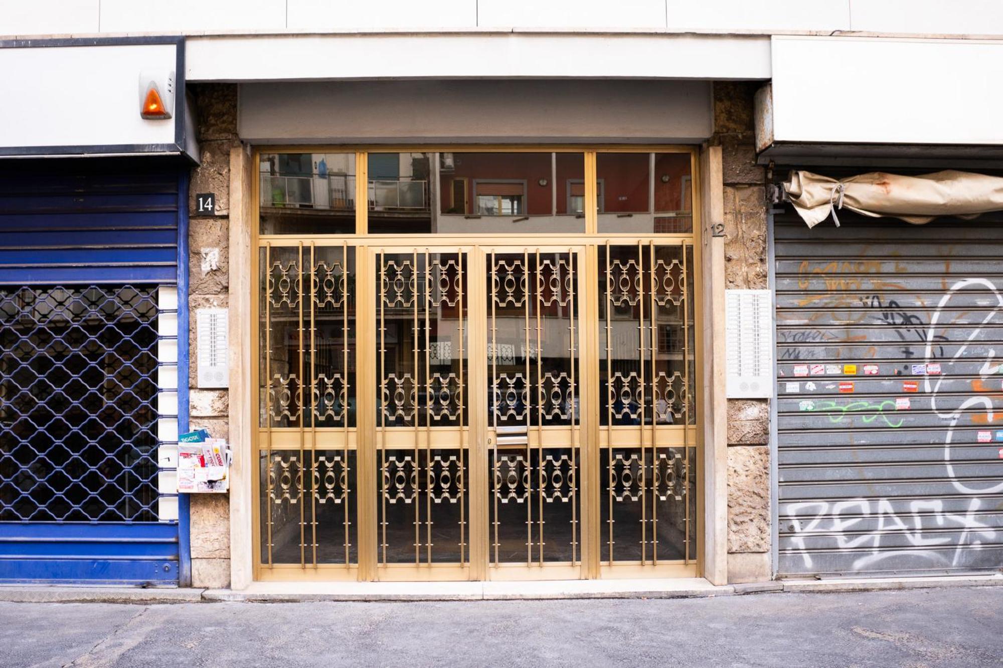 Nonna Pina Guest House Moderno Appartamento Vicino Metro AWifi,Netflix Рим Экстерьер фото